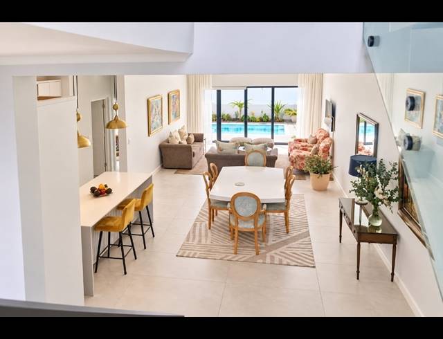 4 BEDROOM FREEHOLD FOR SALE IN SANDOWN ESTATE